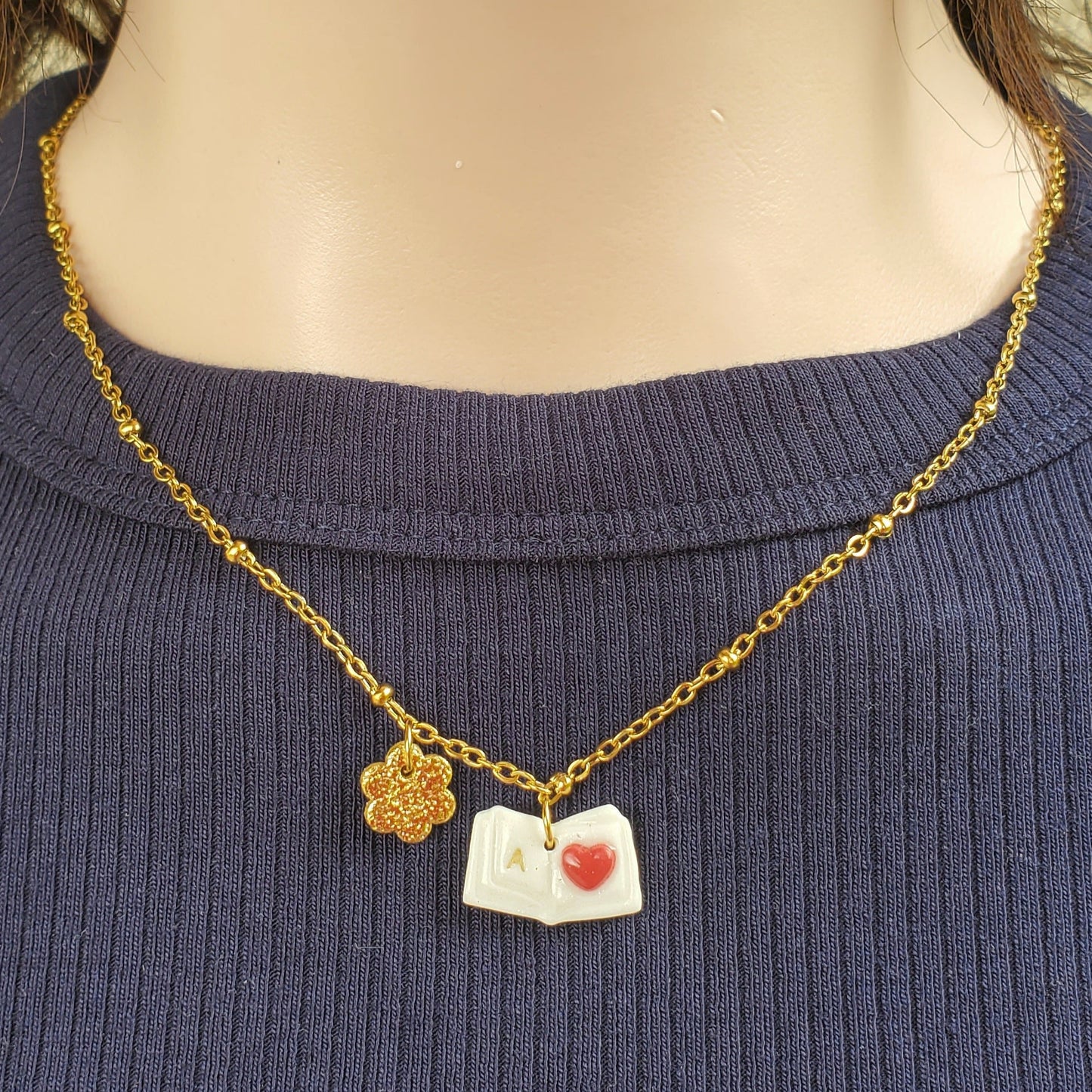 Collier Livre Coeur avec Initiale