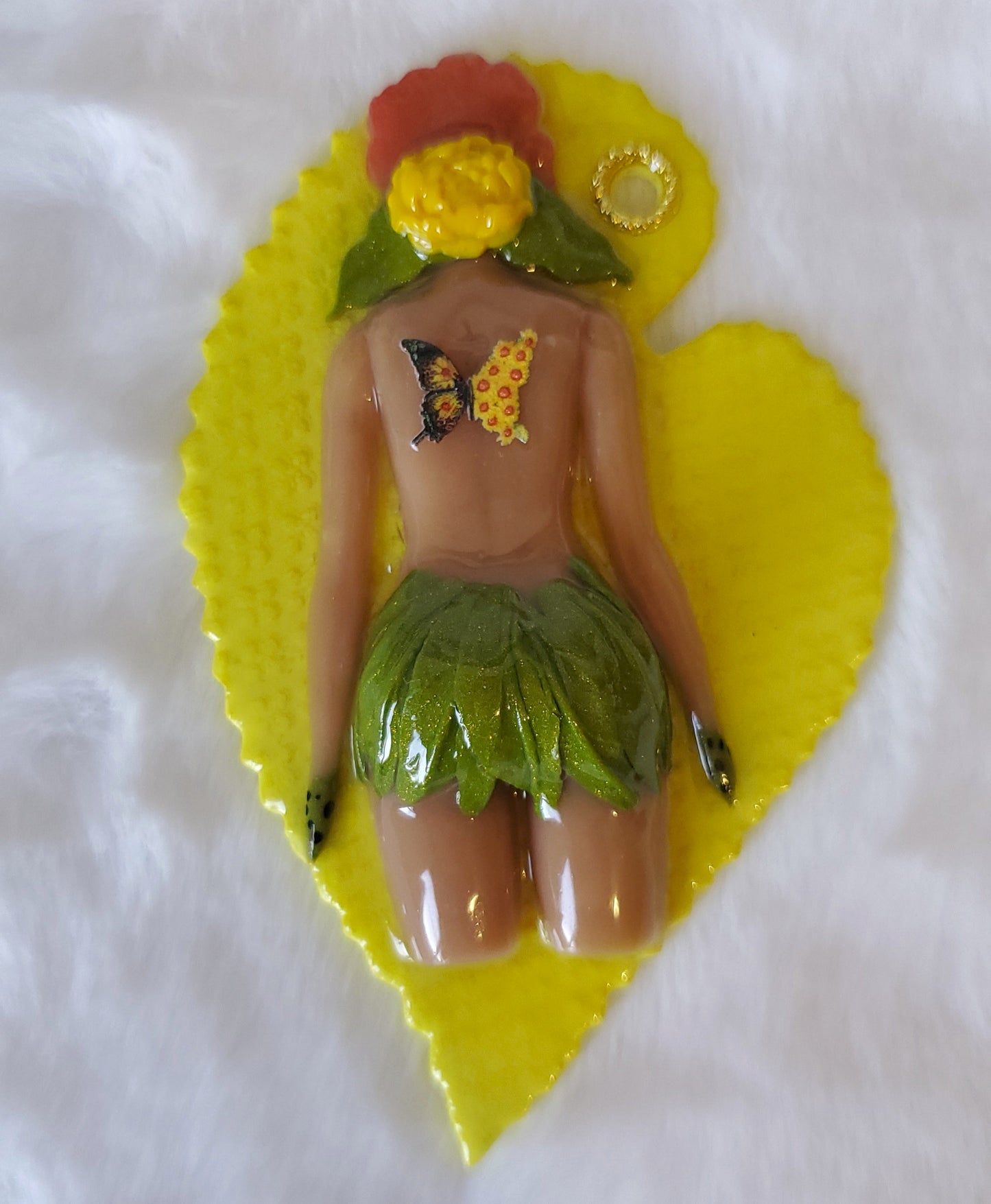 Bijou Eve - De dos avec une fleur jaune n°1
