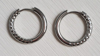 Créoles rondes martelées 22 mm