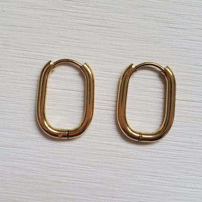 Créoles ovales lisses 21 x 15 mm