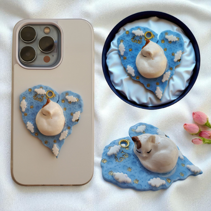 Bijou Chaton endormi blanc et marron - Coeur bleu