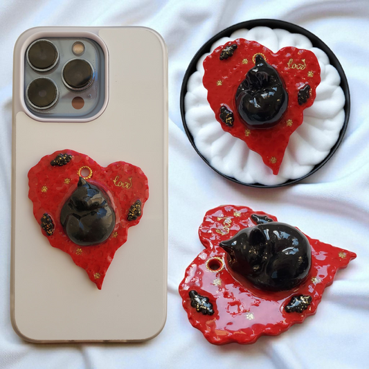 Bijou Chaton endormi noir - Coeur rouge