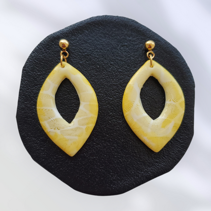 Corail Jaune   Boucles et Puces d'oreilles