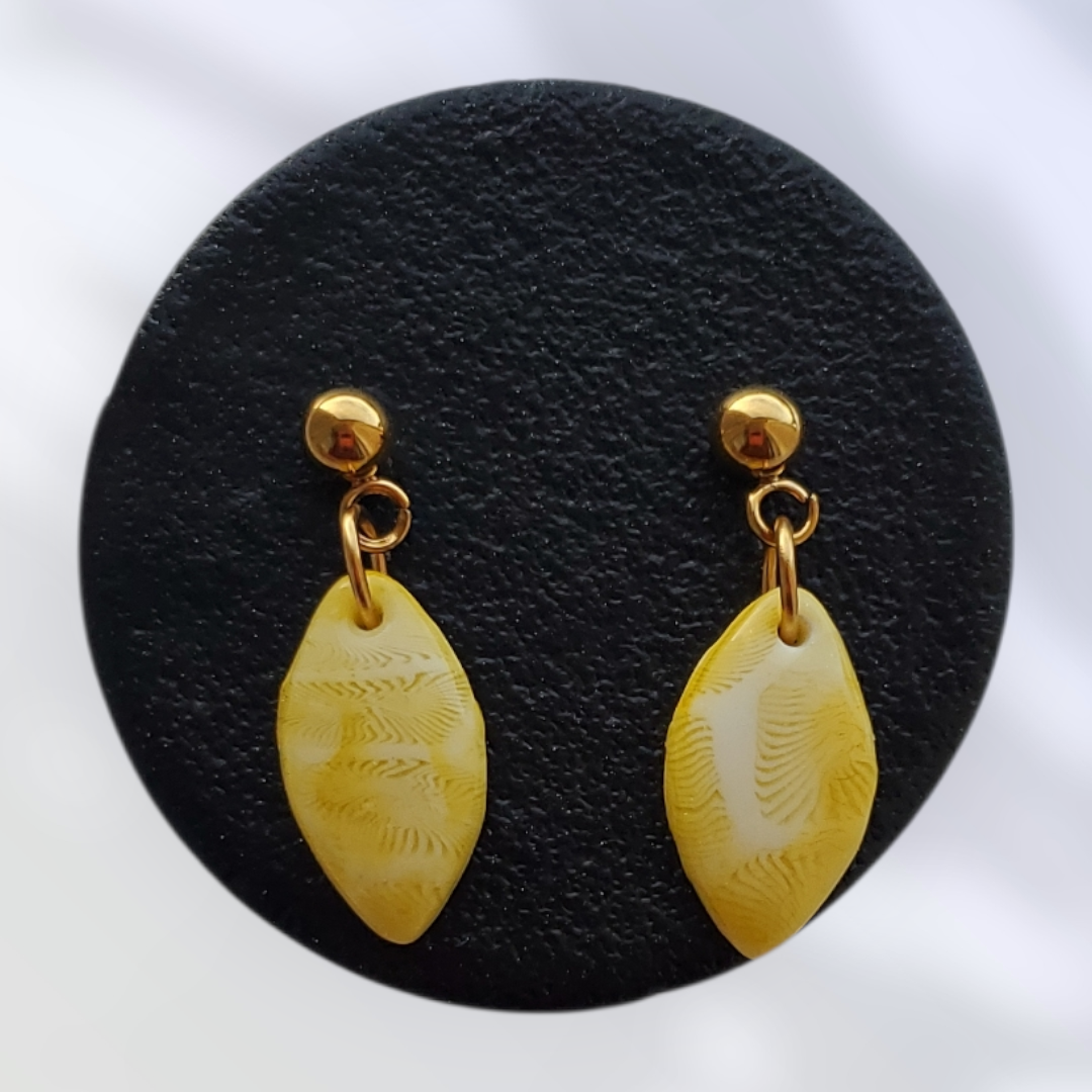Corail Jaune   Boucles et Puces d'oreilles