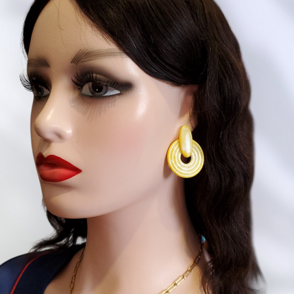 Corail Jaune   Boucles et Puces d'oreilles