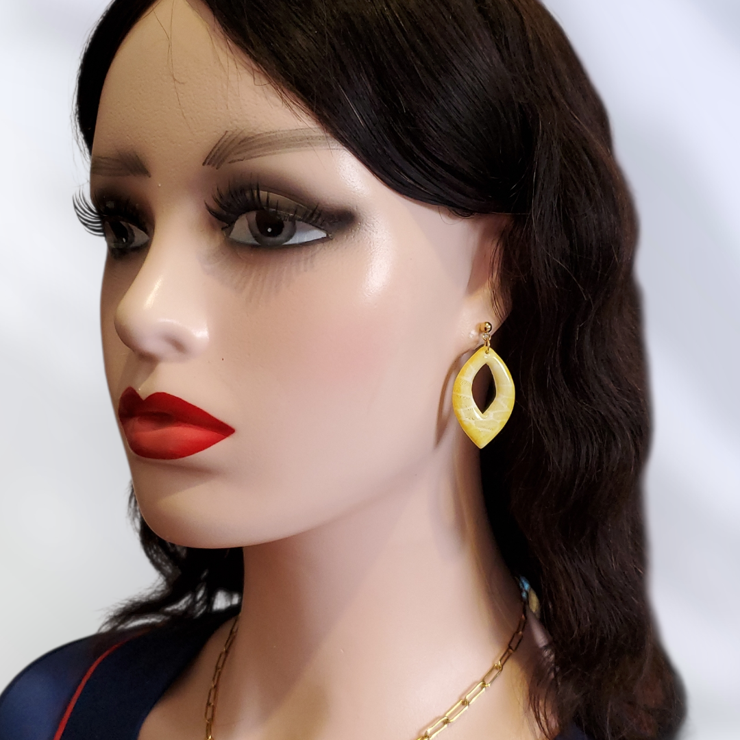 Corail Jaune   Boucles et Puces d'oreilles