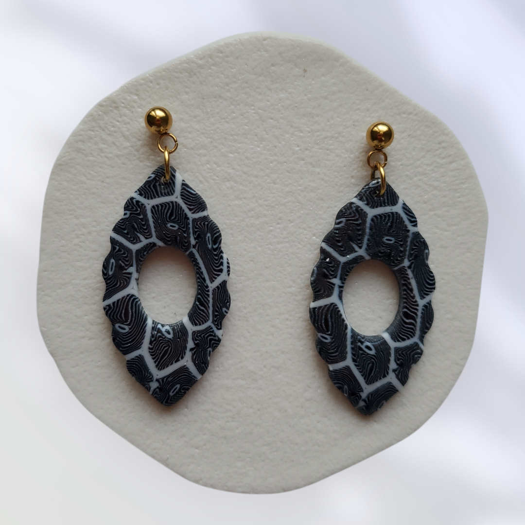 Corail Noir   Boucles et Puces d'oreilles