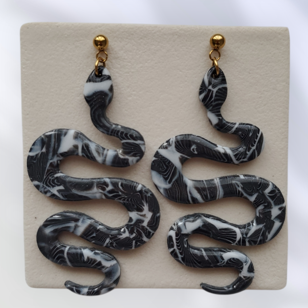 Corail Noir   Boucles et Puces d'oreilles