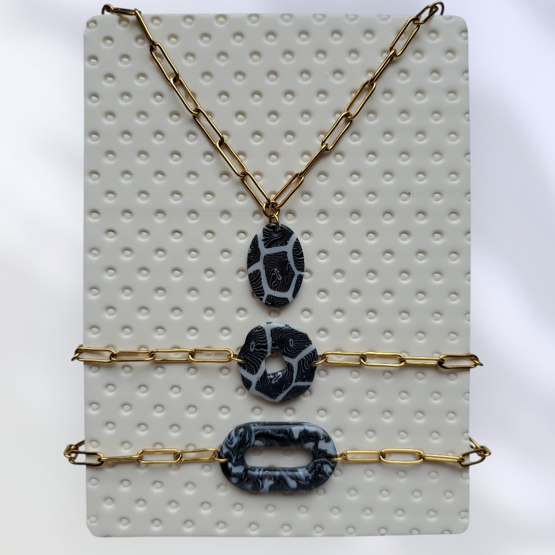 Corail Noir   Collier et Bracelets